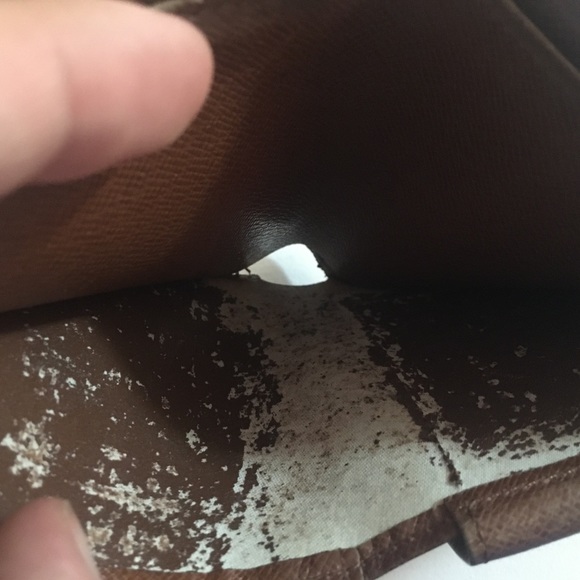 Louis Vuitton Monogram Marco Wallet - Picture 5 of 7